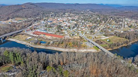 Tiny photo for 197 Sadler Lane, Harriman, TN 37748 (MLS # 1323661)