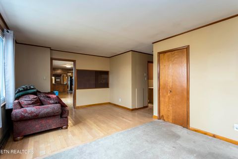 Tiny photo for 197 Sadler Lane, Harriman, TN 37748 (MLS # 1323661)