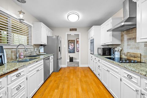 Tiny photo for 907 W 6th Ave, Lenoir City, TN 37771 (MLS # 1335499)