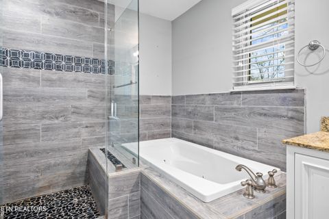 Tiny photo for 907 W 6th Ave, Lenoir City, TN 37771 (MLS # 1335499)