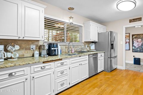 Tiny photo for 907 W 6th Ave, Lenoir City, TN 37771 (MLS # 1335499)