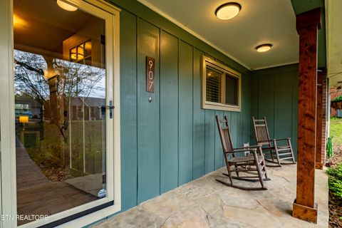 Tiny photo for 907 W 6th Ave, Lenoir City, TN 37771 (MLS # 1335499)