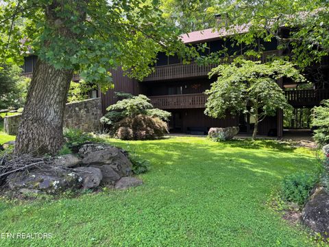 Property photo of 3815 E Parkway Pkwy Apt 13, Gatlinburg, TN 37738