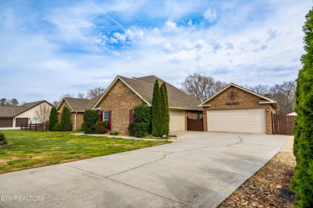 Photo of 2632 Carpenters Grade Rd, Maryville, TN 37803 (MLS # 1333645)