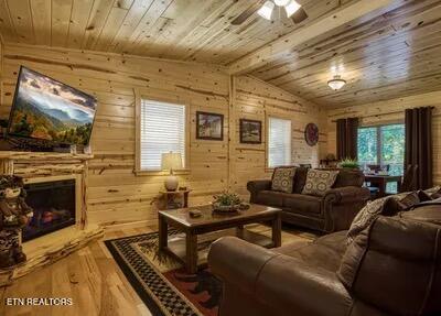 Photo of 1140 Pinyon Circle, Pigeon Forge, TN 37863 (MLS # 1358592)