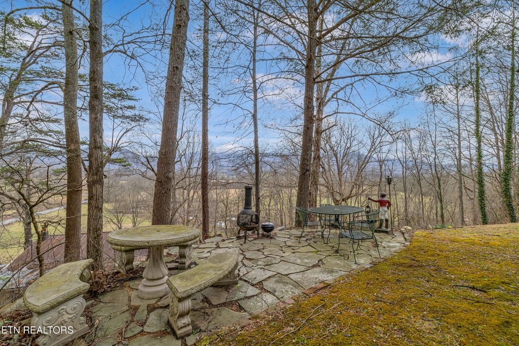 Photo of 2620 Wears Valley Rd, Sevierville, TN 37862 (MLS # 1313473)