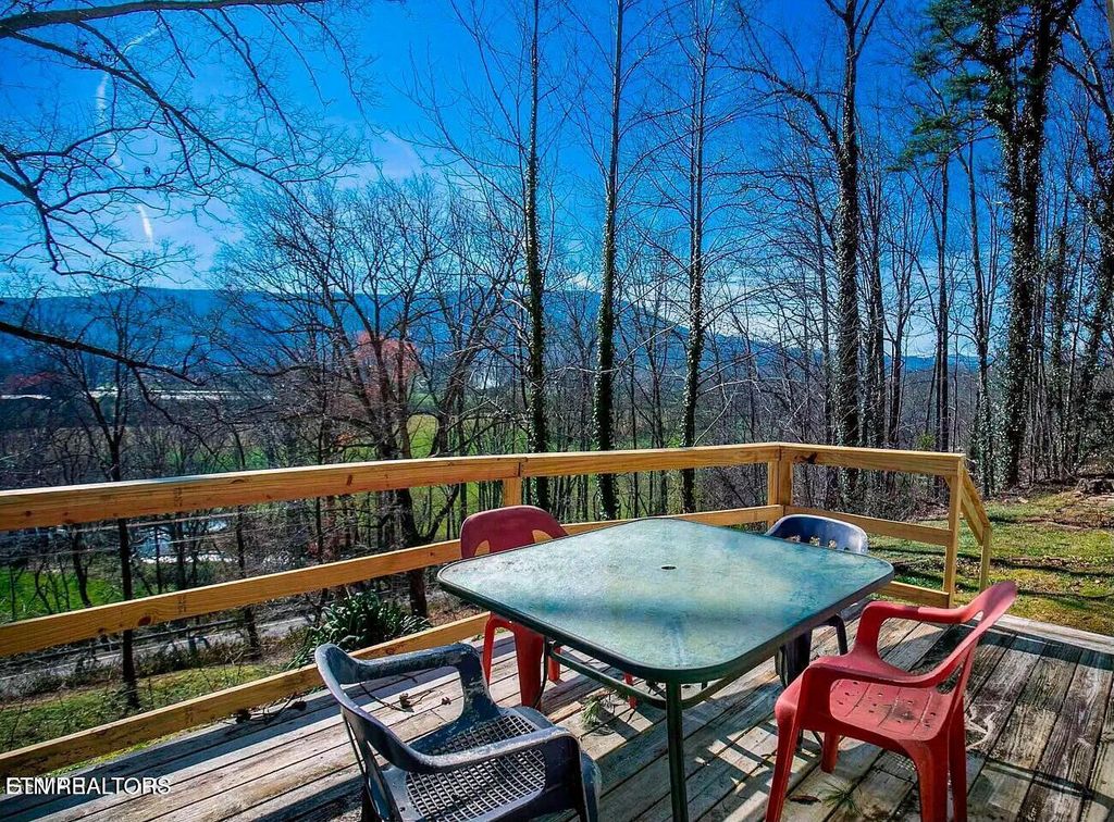 Photo of 2620 Wears Valley Rd, Sevierville, TN 37862 (MLS # 1313473)