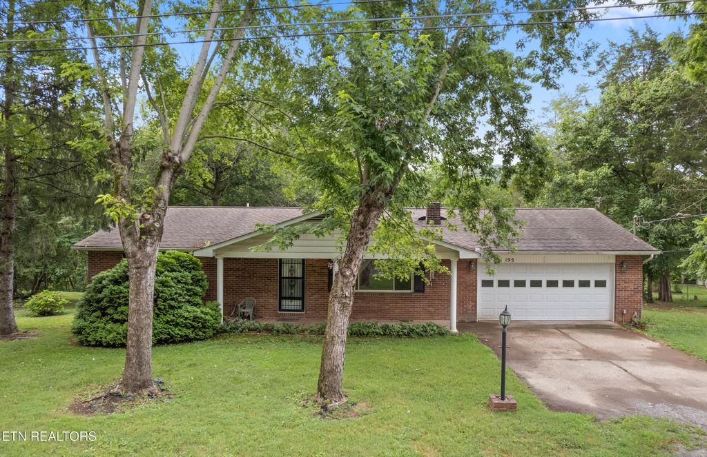 Photo of 195 Hamblin St, New Tazewell, TN 37825 (MLS # 1306026)