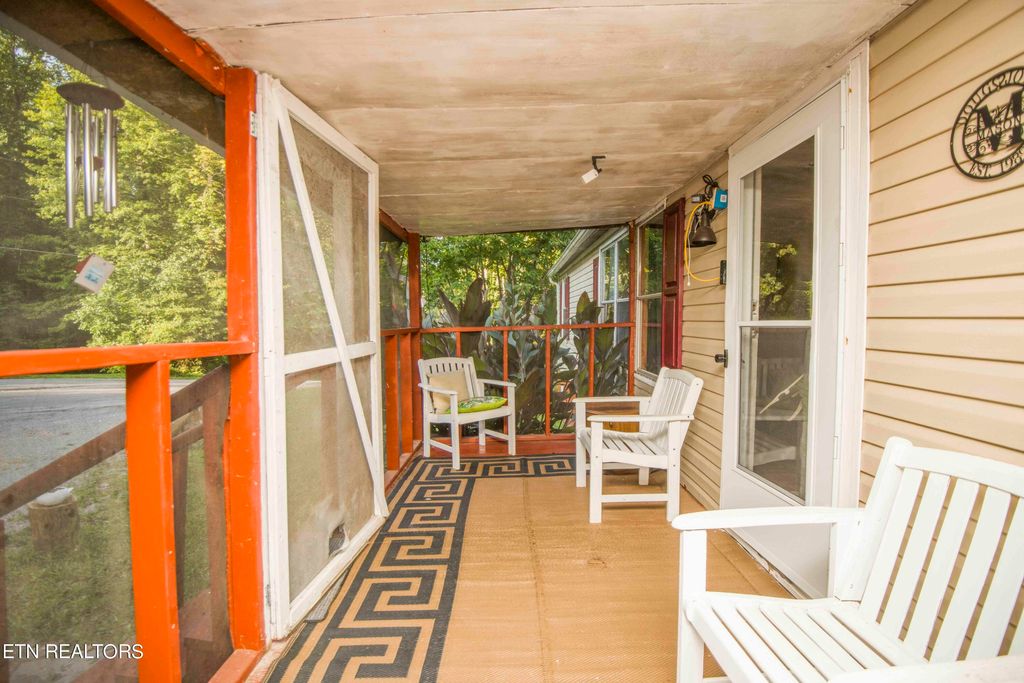 Photo of 341 Shumate Drive, New Tazewell, TN 37825 (MLS # 1274155)