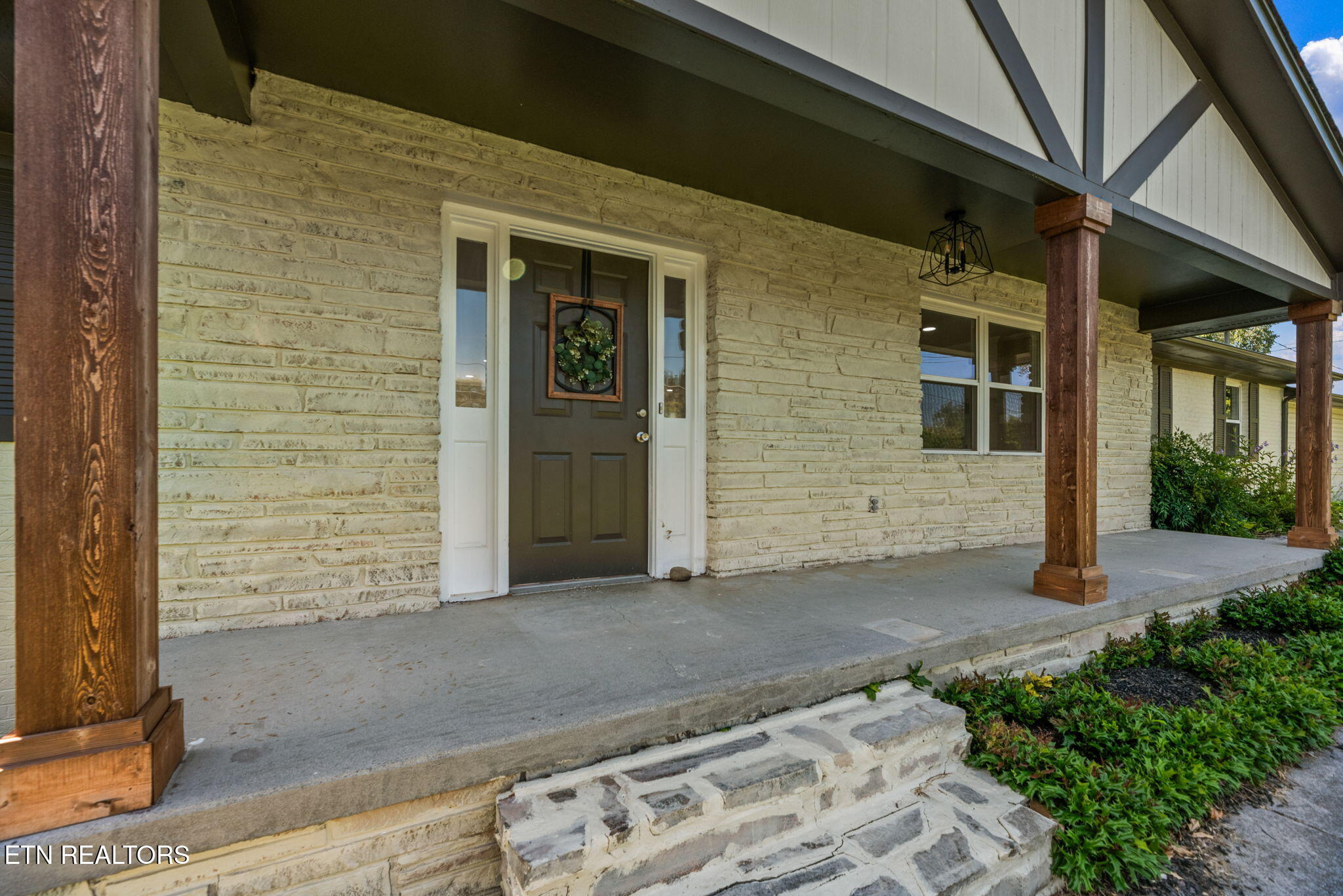 1299 Tazewell Pike