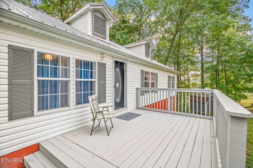 Photo of 9939 Old Chestnut Ridge Rd, Heiskell, TN 37754 (MLS # 1278906)