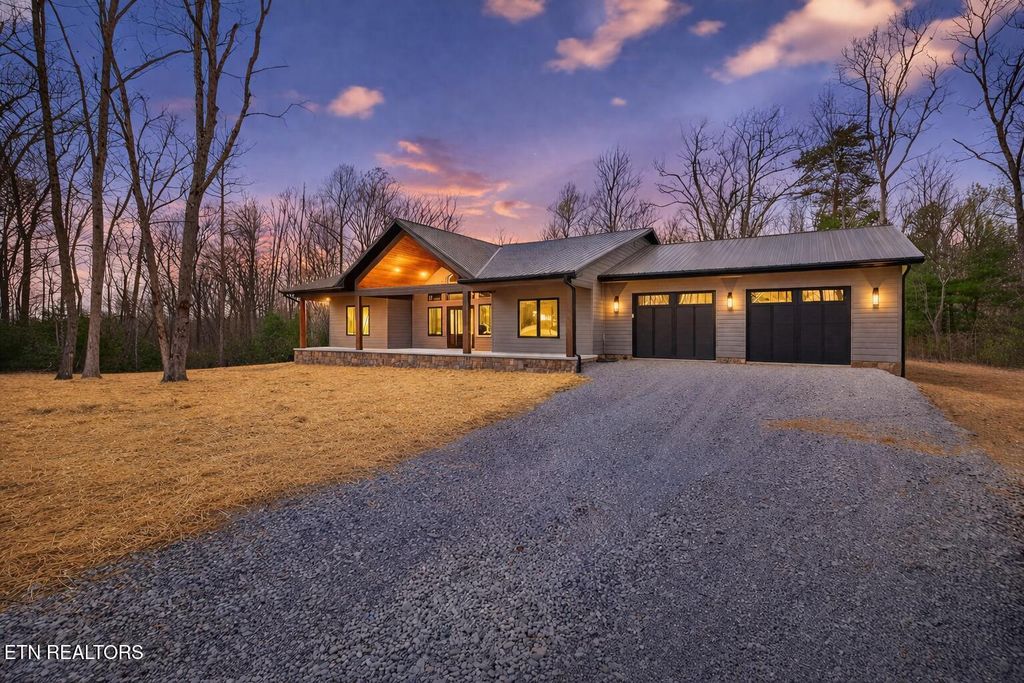 Photo of 12 Pine Place, Monterey, TN 38574 (MLS # 1335399)