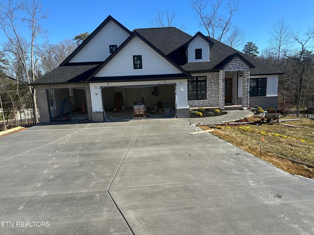 Photo of 412 Elohi Place, Loudon, TN 37774 (MLS # 1324363)