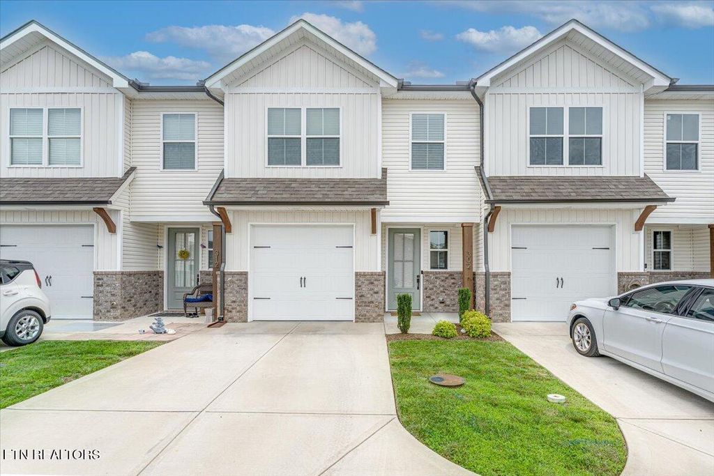 Photo of 302 Judson Way, Lenoir City, TN 37771 (MLS # 1319317)