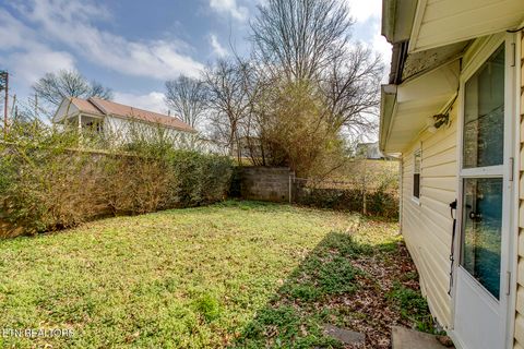 Tiny photo for 1618 Hogan St, Athens, TN 37303 (MLS # 1330148)