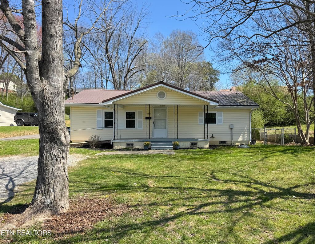 Photo of 1618 Hogan St, Athens, TN 37303 (MLS # 1330148)