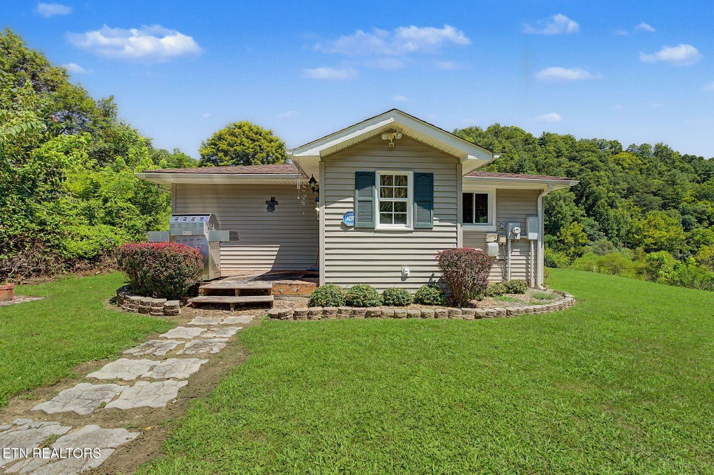 Photo of 136 Bear Hollow Rd, Bristol, TN 37620 (MLS # 1354117)