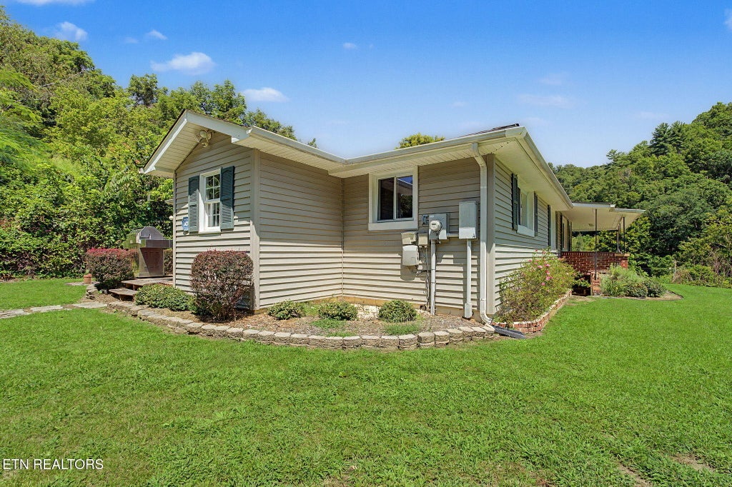 Photo of 136 Bear Hollow Rd, Bristol, TN 37620 (MLS # 1354117)