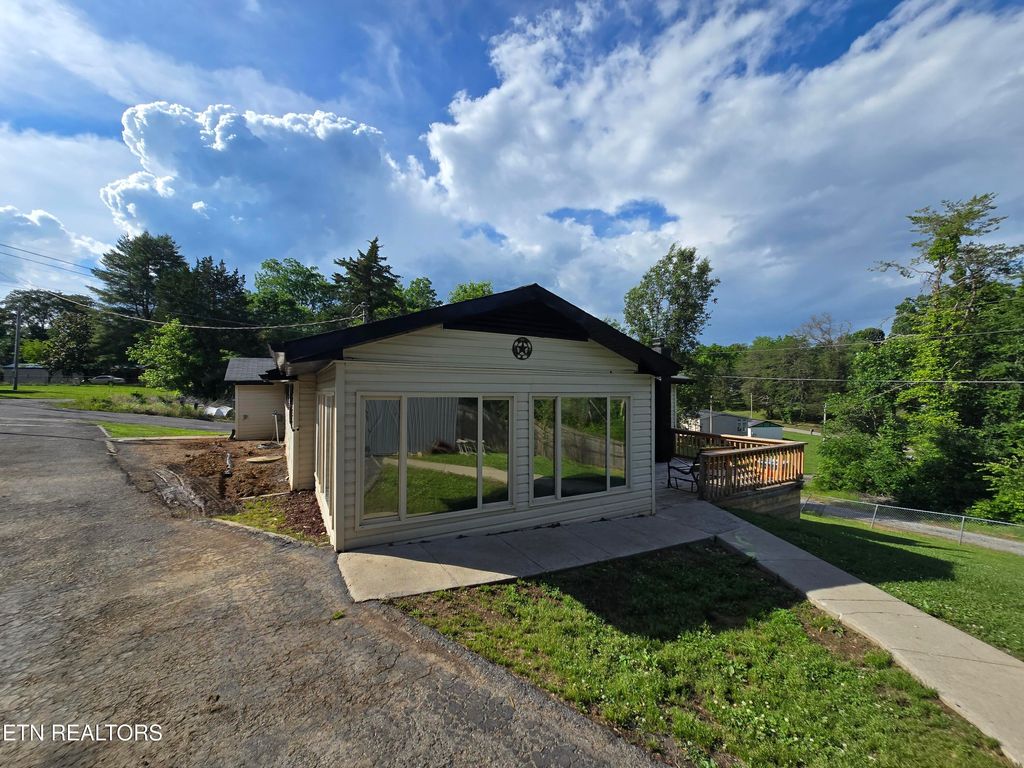 Photo of 196 Cedar Lane, New Tazewell, TN 37825 (MLS # 1342352)