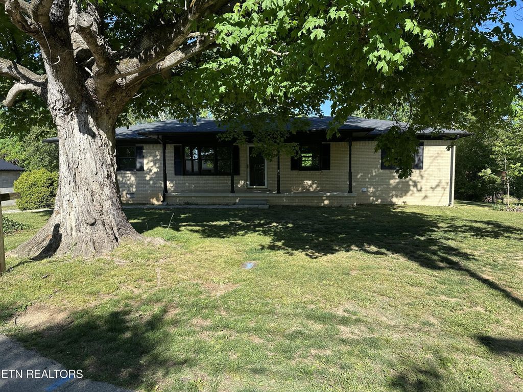 Photo of 198 Epperson Ave, Cookeville, TN 38506 (MLS # 1339546)