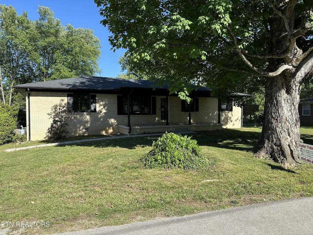 Photo of 198 Epperson Ave, Cookeville, TN 38506 (MLS # 1339546)