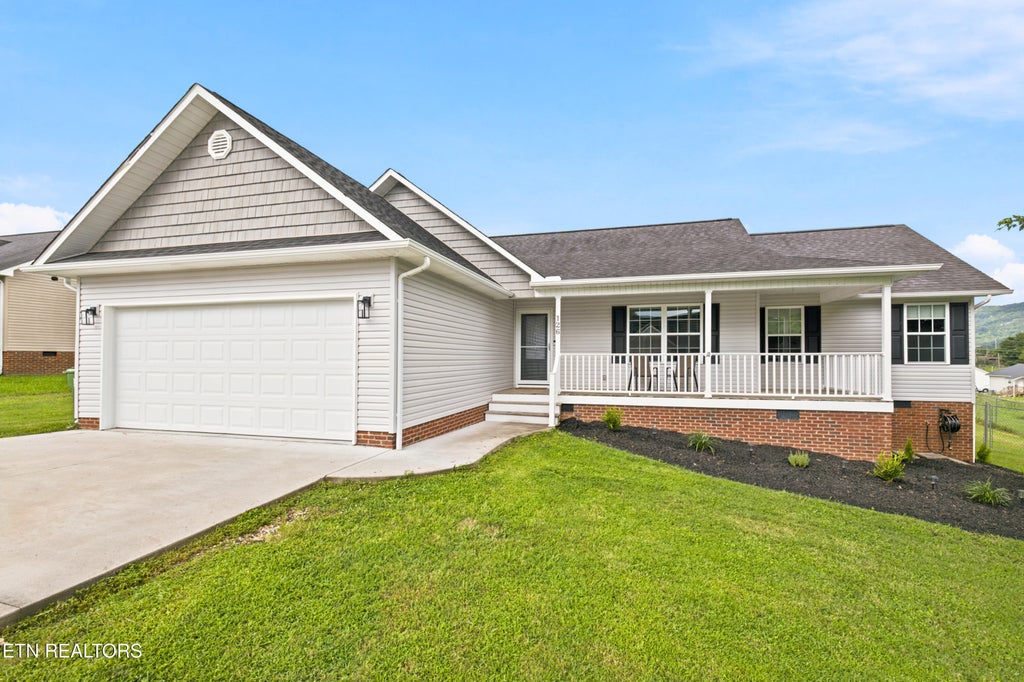 Photo of 126 West Drive, LaFollette, TN 37766 (MLS # 1351886)