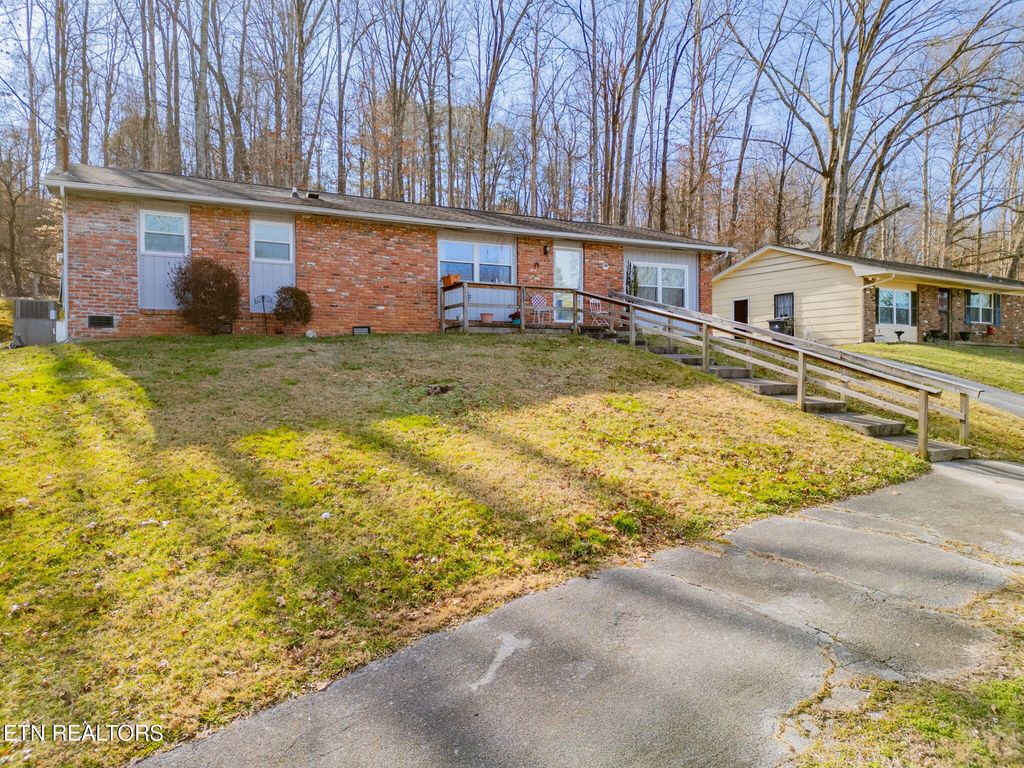 Photo of 5120 Spring Valley Drive, Knoxville, TN 37917 (MLS # 1329590)