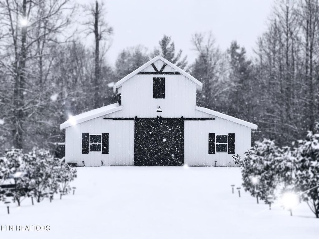 Photo of 387 Red Williams Rd, Crossville, TN 38555 (MLS # 1327218)