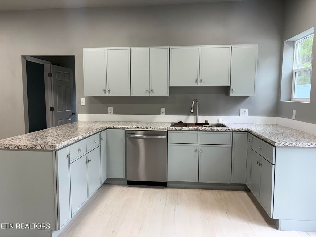 Photo of 415 Woody Ave #415, Harriman, TN 37748 (MLS # 1338055)