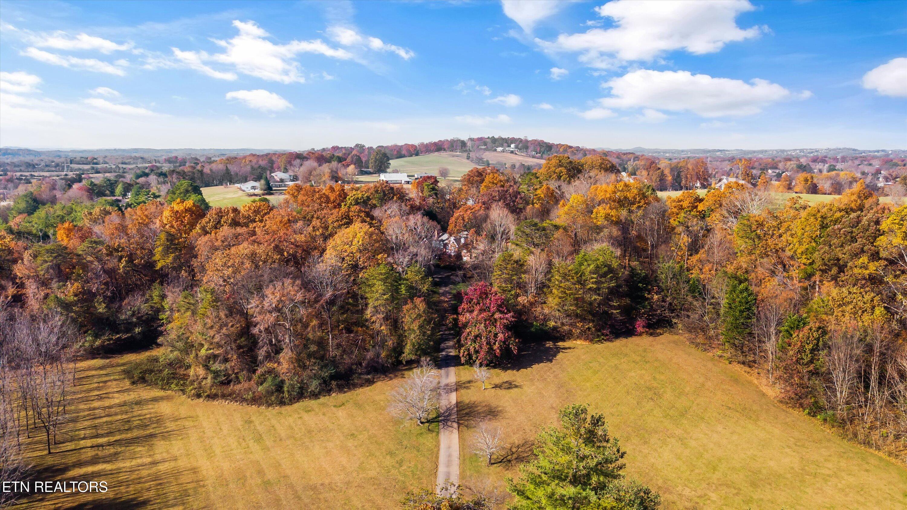 2621 Carpenters Grade Rd