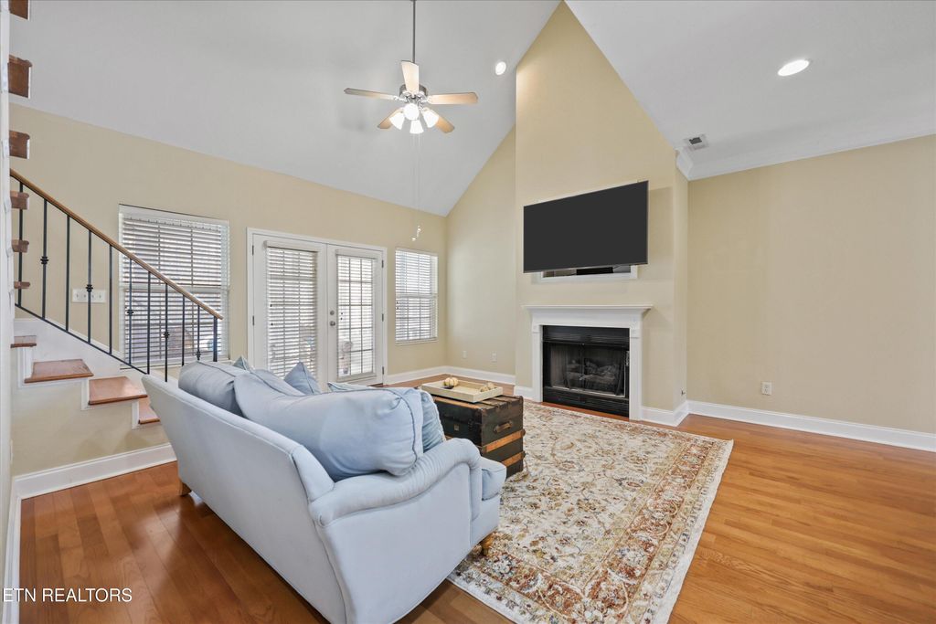 Photo of 560 Meadow Walk Lane, Lenoir City, TN 37772 (MLS # 1324297)