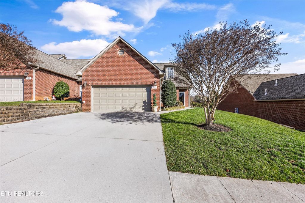 Photo of 560 Meadow Walk Lane, Lenoir City, TN 37772 (MLS # 1324297)