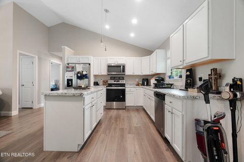 Tiny photo for 320 W Walnut St, Madisonville, TN 37354 (MLS # 1340554)