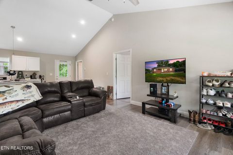 Tiny photo for 320 W Walnut St, Madisonville, TN 37354 (MLS # 1340554)