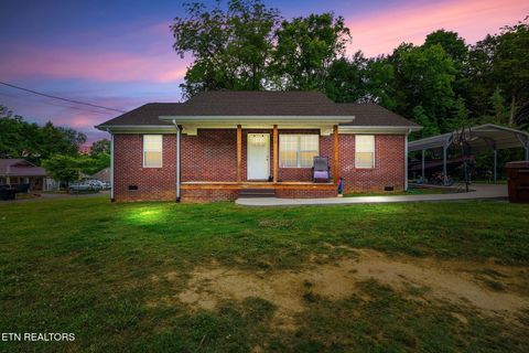 Tiny photo for 320 W Walnut St, Madisonville, TN 37354 (MLS # 1340554)