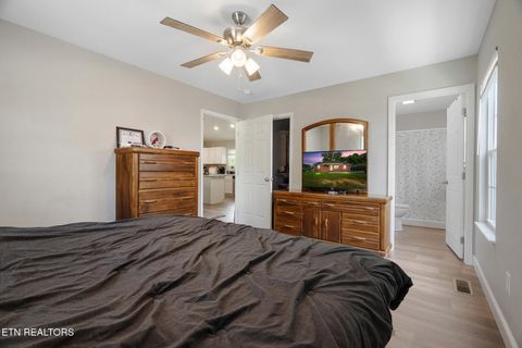 Tiny photo for 320 W Walnut St, Madisonville, TN 37354 (MLS # 1340554)
