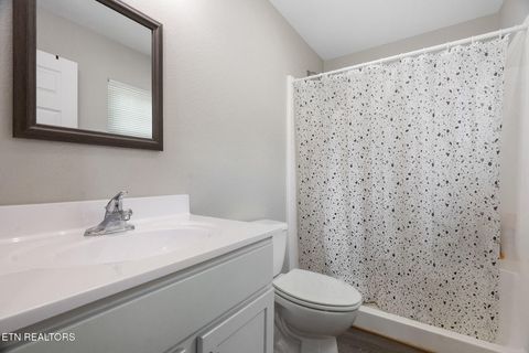 Tiny photo for 320 W Walnut St, Madisonville, TN 37354 (MLS # 1340554)