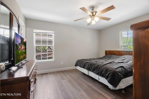 Tiny photo for 320 W Walnut St, Madisonville, TN 37354 (MLS # 1340554)