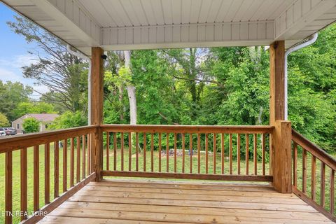 Tiny photo for 320 W Walnut St, Madisonville, TN 37354 (MLS # 1340554)
