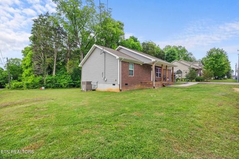 Tiny photo for 320 W Walnut St, Madisonville, TN 37354 (MLS # 1340554)