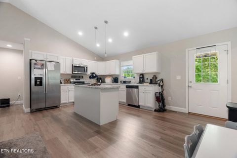 Tiny photo for 320 W Walnut St, Madisonville, TN 37354 (MLS # 1340554)