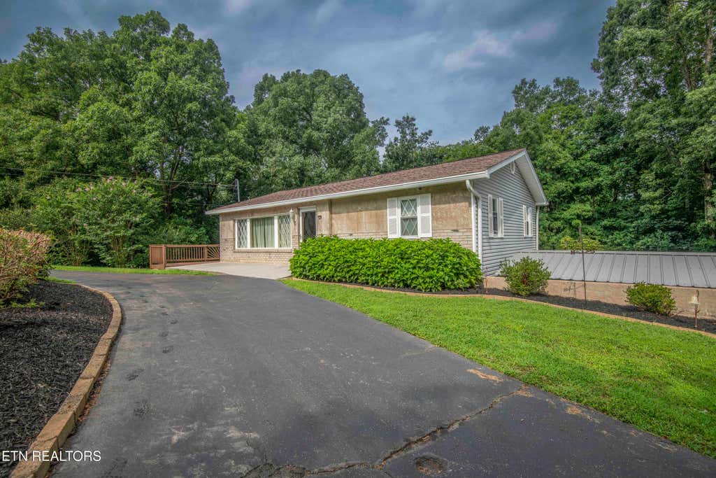 Photo of 4335 Bird Rd, Lenoir City, TN 37771 (MLS # 1350134)