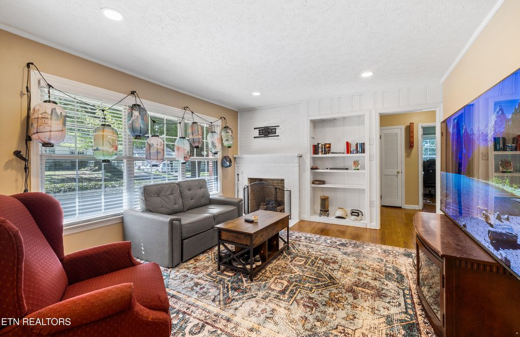 Photo of 941 Rosedale Ave, Kingston, TN 37763 (MLS # 1327811)