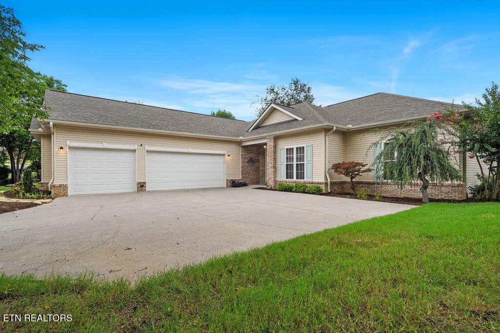 Photo of 109 Oohleeno Way, Loudon, TN 37774 (MLS # 1351116)
