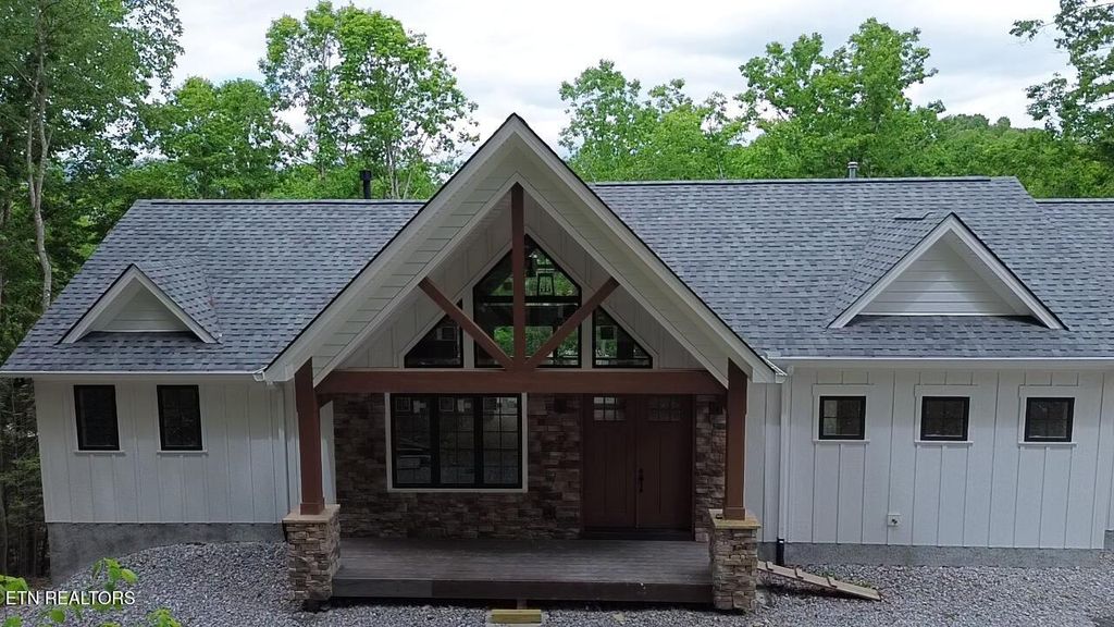 Photo of 267 Lakemont Lane, Caryville, TN 37714 (MLS # 1339701)