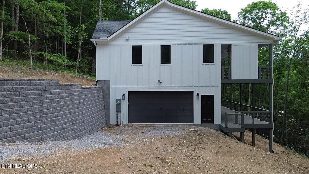 Photo of 267 Lakemont Lane, Caryville, TN 37714 (MLS # 1339701)