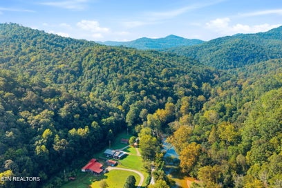 8734 Stoney Fork Rd Huntsville TN 37756