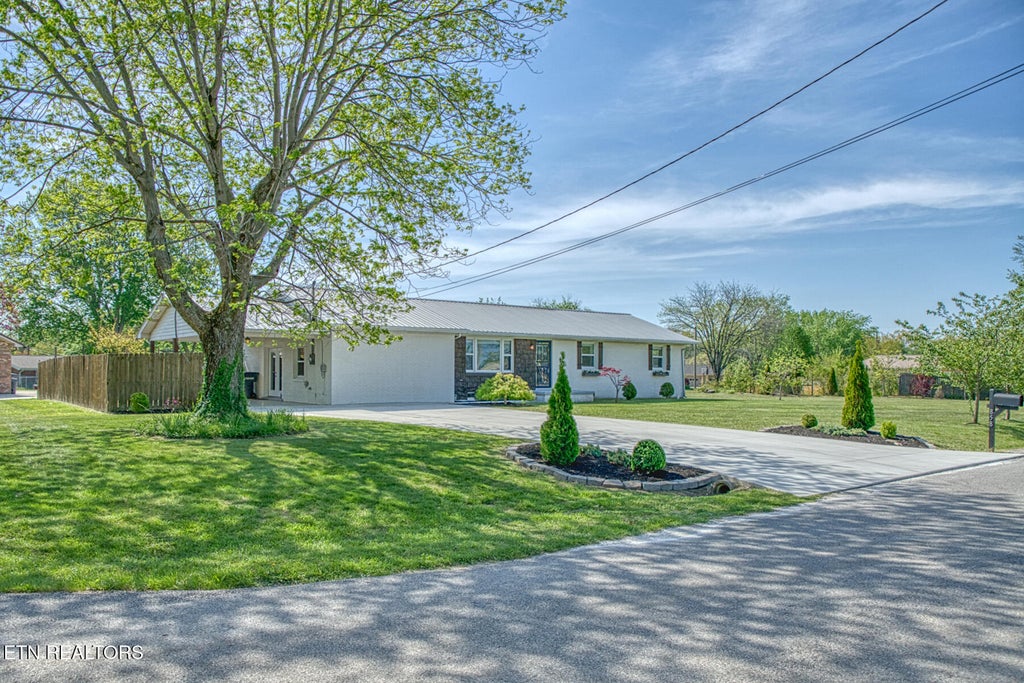 Photo of 858 Greenland Ave, Cookeville, TN 38501 (MLS # 1359055)
