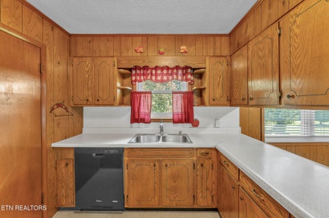 Tiny photo for 228 Crestwood Circle, Decatur, TN 37322 (MLS # 1355799)