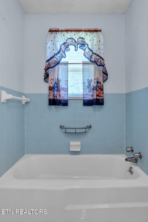 Tiny photo for 228 Crestwood Circle, Decatur, TN 37322 (MLS # 1355799)